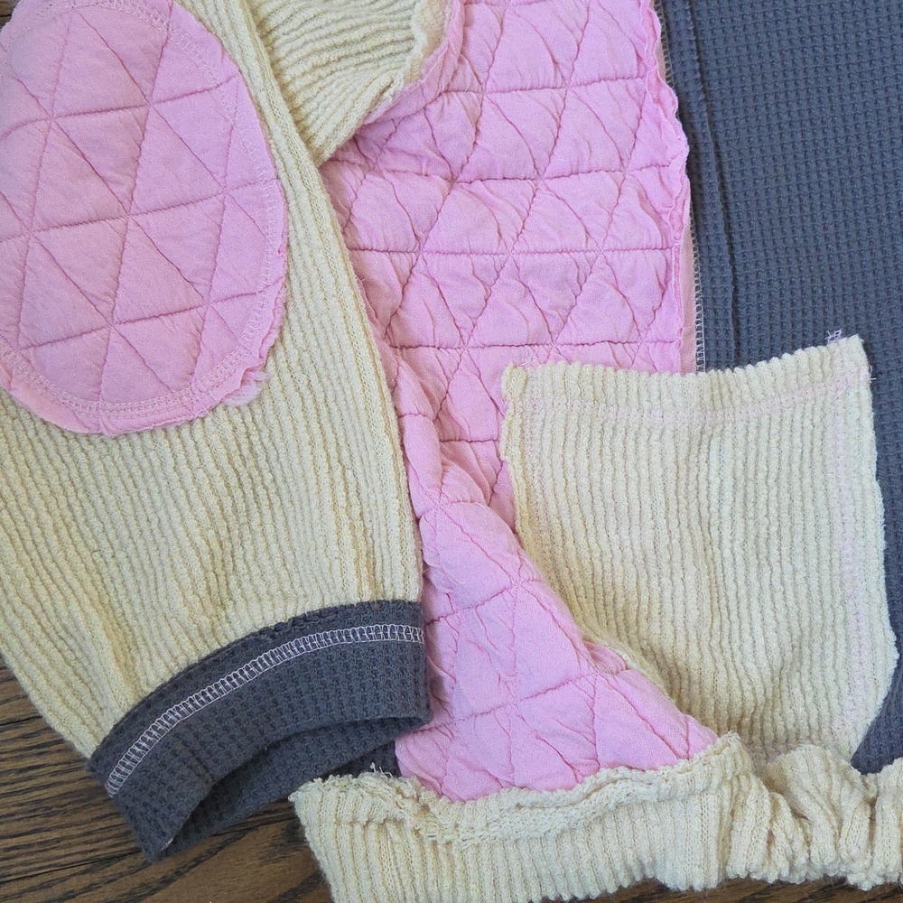 POP Quilted Hoodie - Picture 2 of 4